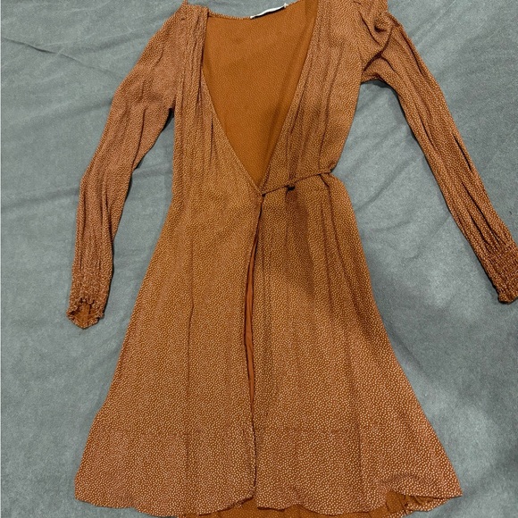 Dress - Picture 1 of 2